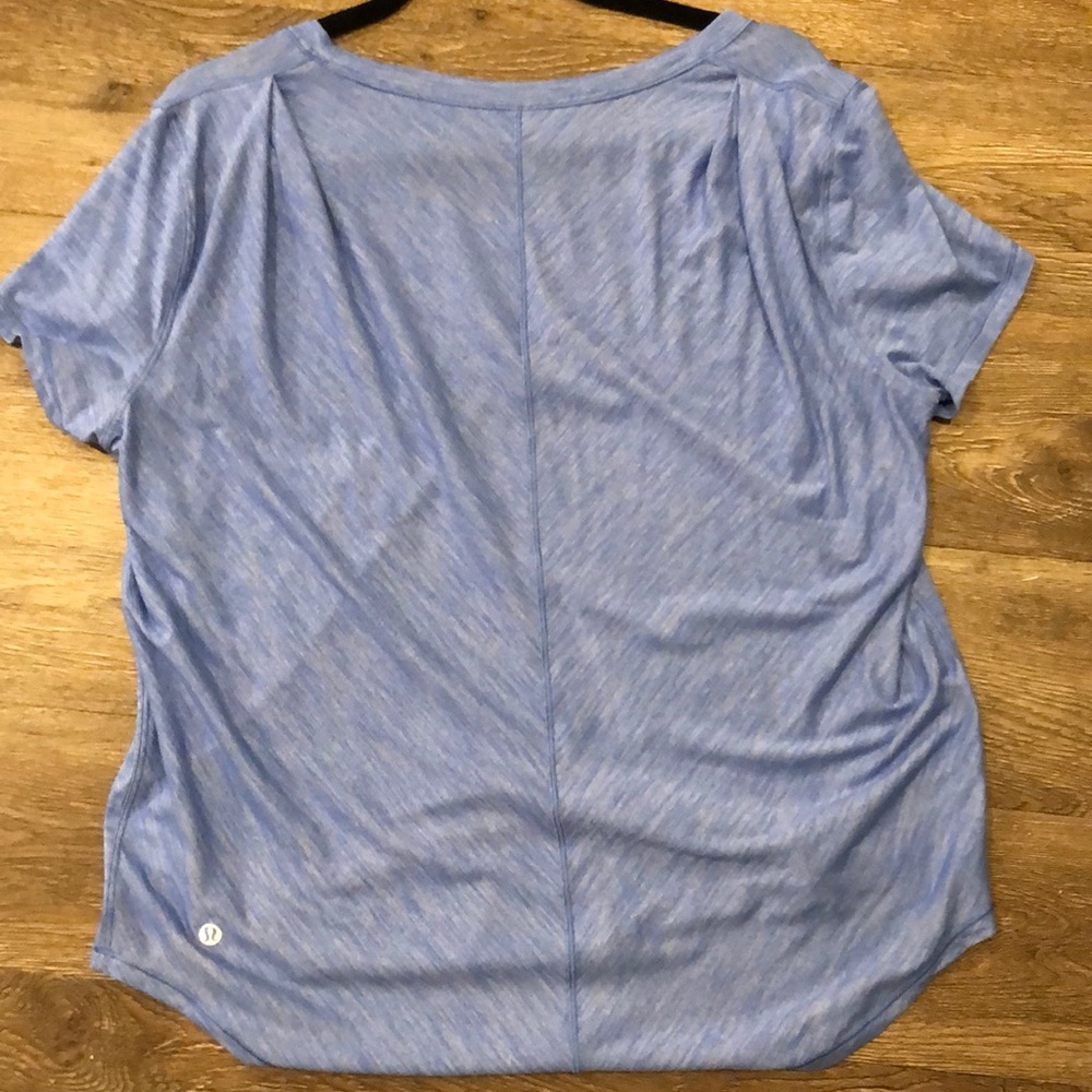 Lululemon top size 12!